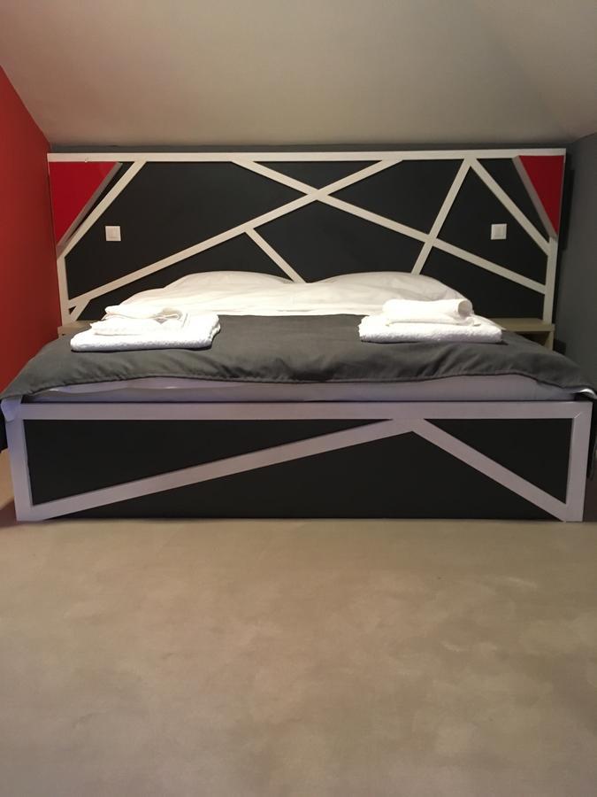 Net Hotel Piteşti Kültér fotó