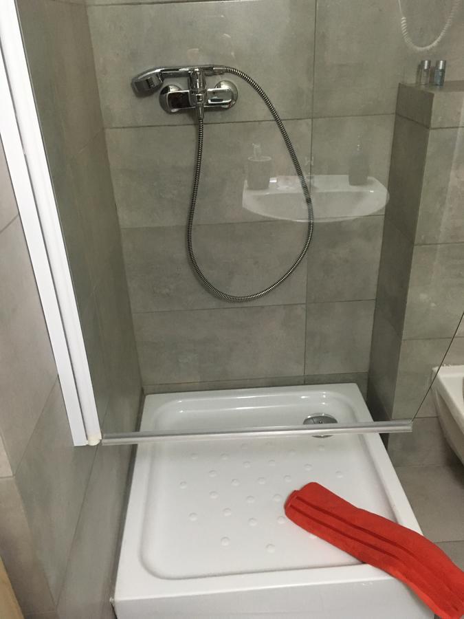 Net Hotel Piteşti Kültér fotó